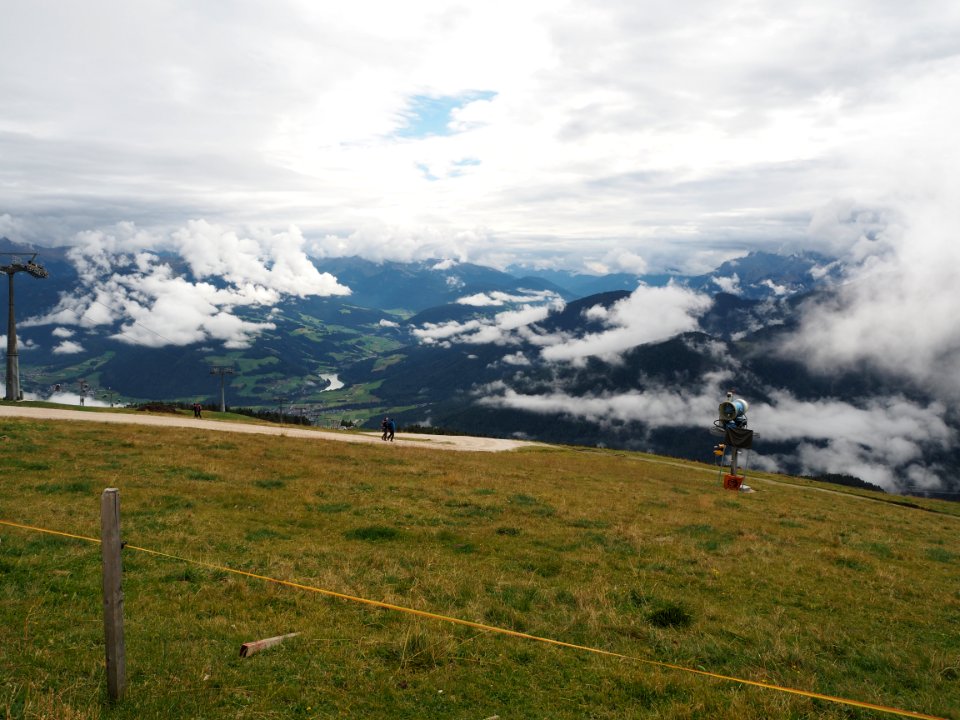 Kronplatzgipfel Talblick(03)