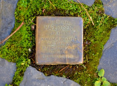 Kronberg, Mauerstraße 15, Stolperstein Karl Roser