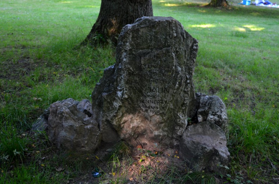 Kronberg, Victoriapark, Denkmal Turnvater Jahn