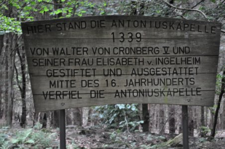 Kronberg, Antoniuskapelle, Schild