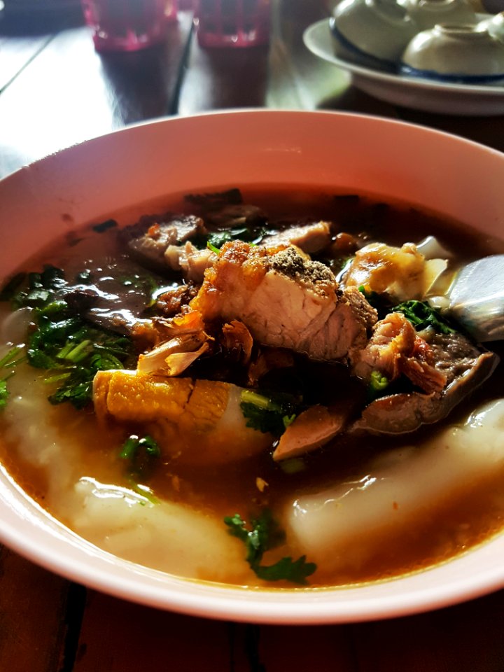 Kuaichap (rolled noodle soup with intestines), Chiang Mai, 2018-07-28 (1)