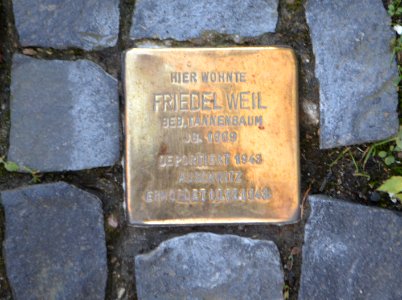 Kronberg, Grabenstraße 7, Stolperstein Friedel Weil