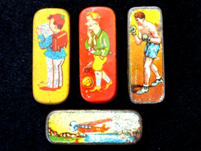 Kroontjespennen blikjes met afbeeldingen, foto1