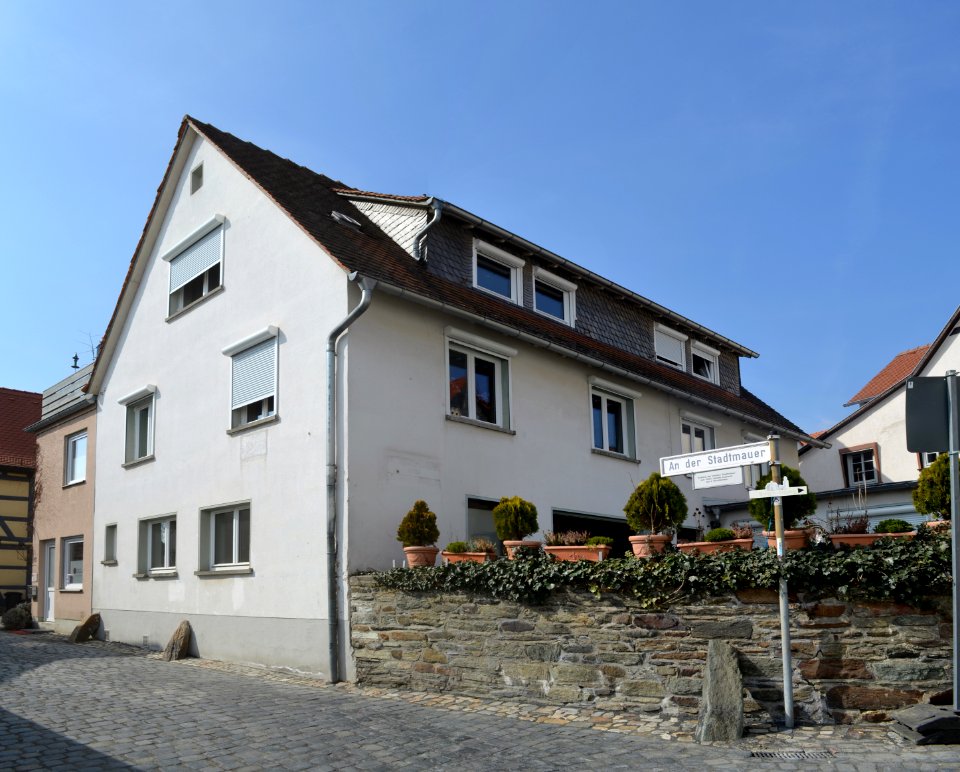 Kronberg im Taunus, An der Stadtmauer 19