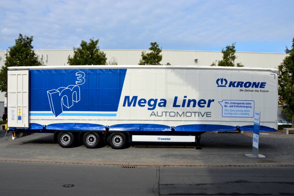 Krone Mega Liner for automobile logistics. Spielvogel