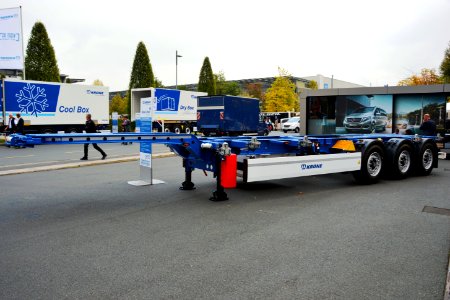 Krone Box Liner chassis for container transport.Spielvogel 2