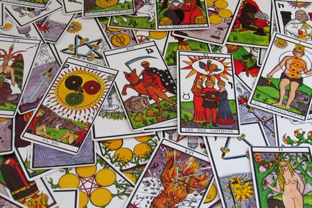 Fortune telling card games tarot