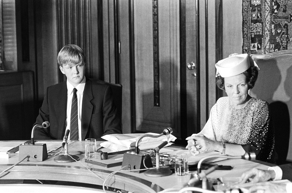 Kroonprins Willem Alexander lid van Raad van State Prins Willem Alexander en K, Bestanddeelnr 933-3689