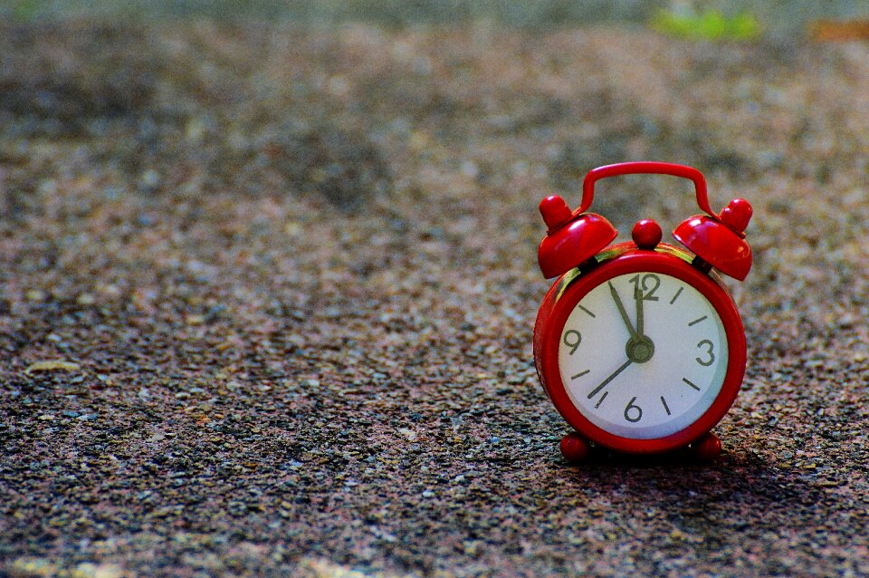 Clock ring the bell dial