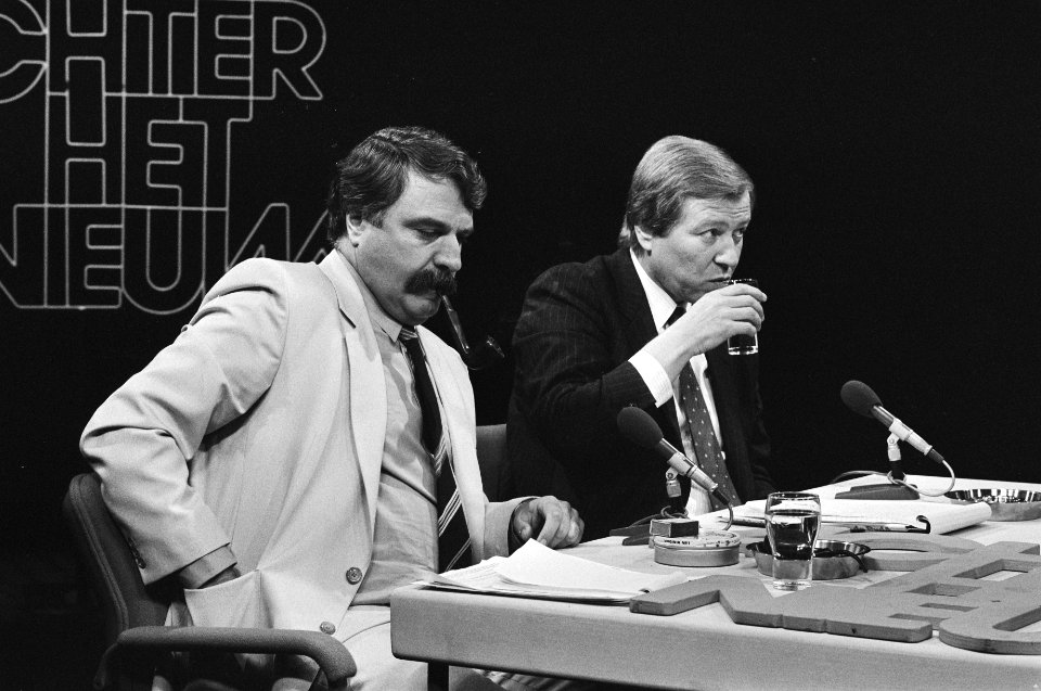 Kroonprinsen, debat voor VARA-tv Van der Louw (l) en Van Dam (r), Bestanddeelnr 932-3123