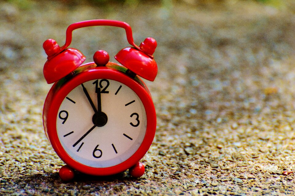Clock ring the bell dial