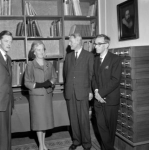 Kunsthistorisch Instituut Amsterdamse Universiteit vernie vlnr Professor dr, Bestanddeelnr 913-7871