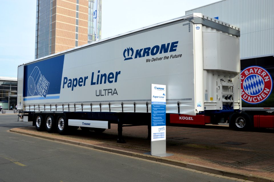 Krone paper liner ultra for transport of paper rolls. Spielvogel
