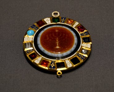 Kunsthistorisches Museum 09 04 2013 Amulet Torah breast plate