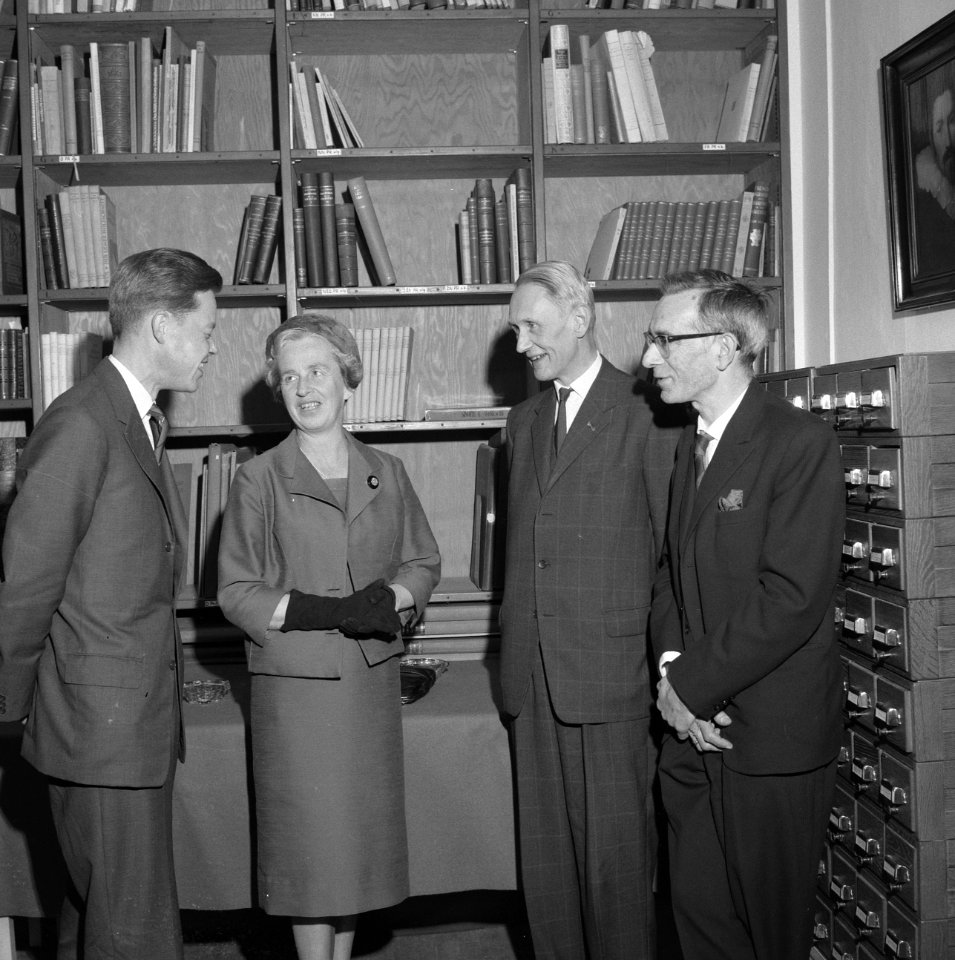 Kunsthistorisch Instituut Amsterdamse Universiteit vernie vlnr Professor dr, Bestanddeelnr 913-7870