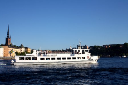 Kungshatt lämnar Klara Mälarstrand - augusti 2016 - bild 1