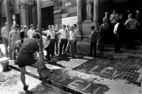 Kunstenaars hebben bezetting Rijksmuseum, Amsterdam, opgeheven schoonmaken, Bestanddeelnr 922-5196