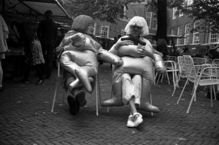 Kunstmarkt op binnenplaats Amsterdams Historisch Museum, Bestanddeelnr 925-8975