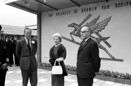 Kunstwerk voor luchtvaartpionier Jan Dellaert onthuld door prins Bernhard Vln, Bestanddeelnr 914-1163