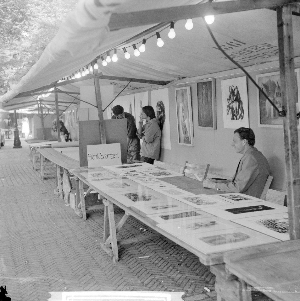 Kunstmarkt in Utrecht (beeldhouwer Jose Pirkner), Bestanddeelnr 914-0422