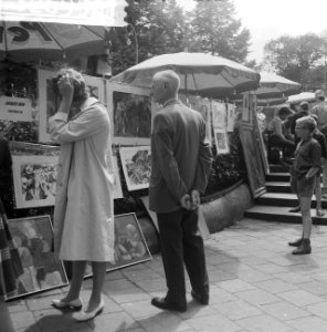 Kunstmarkt op het Rembrandtplein, Bestanddeelnr 912-6956 photo
