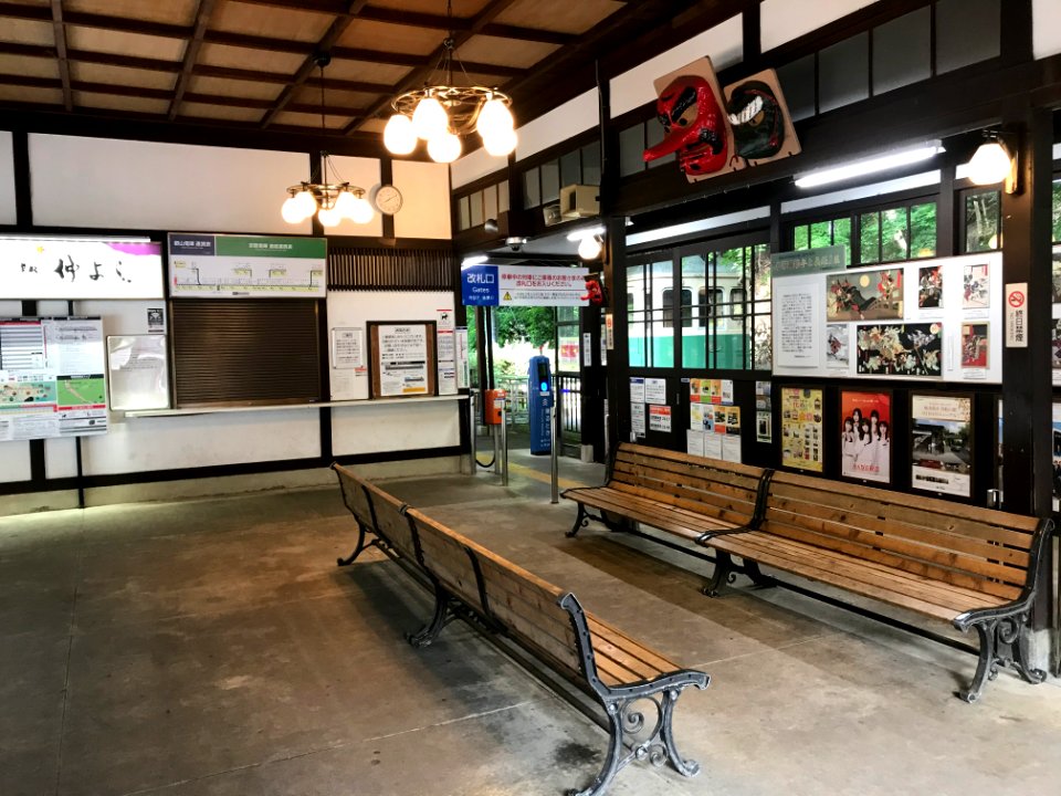 Kurama station waiting room 20200530 02
