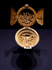 Kunsthistorisches Museum 09 04 2013 Prayer nut