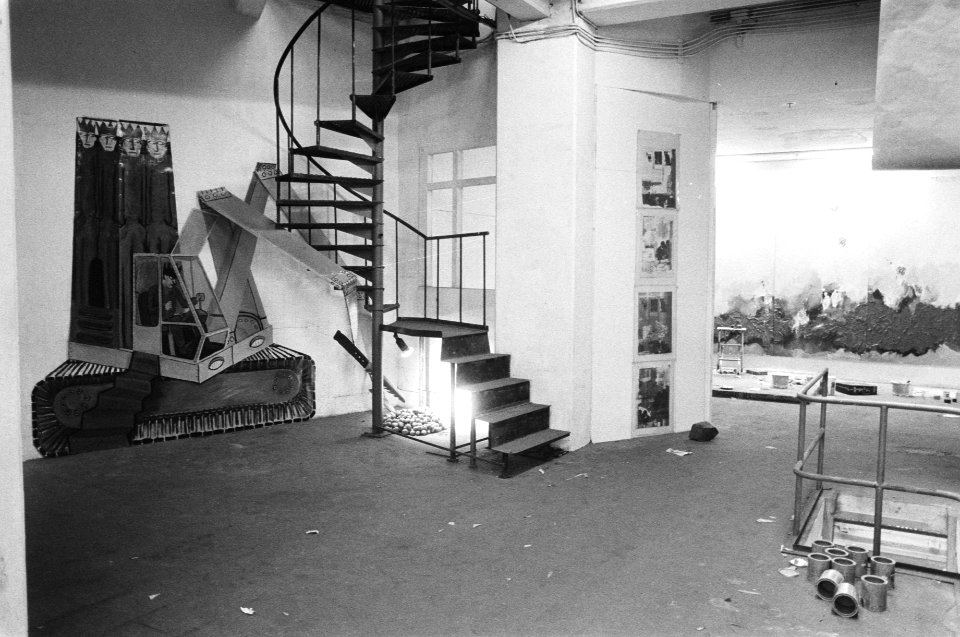 Kunstwerken in een zaal, Bestanddeelnr 932-3333