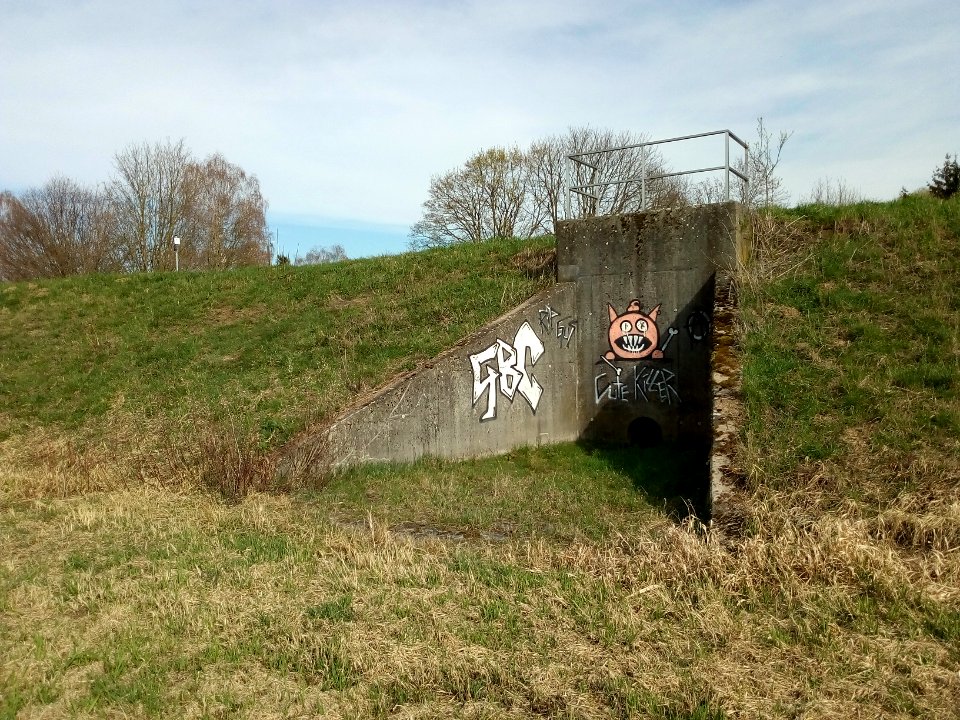 Kraichbach. Polder Bad Schönborn-Kronau, Auslass Teilbecken Südwest