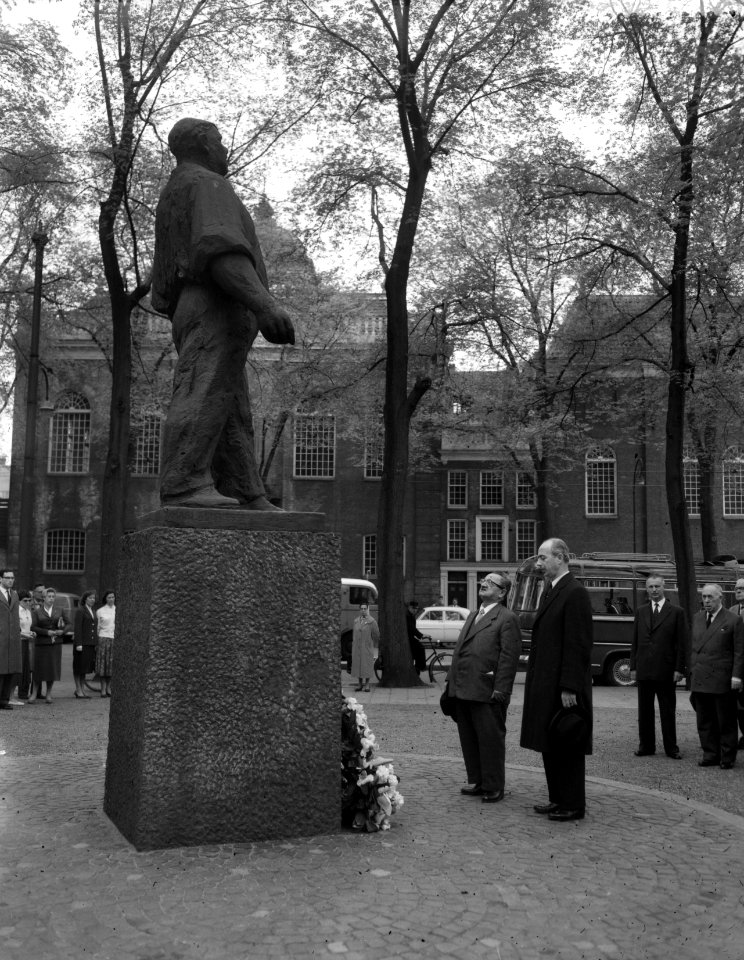 Kranslegging bij de dokwerker, Bestanddeelnr 909-5494