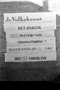Krantenkoppen van HVV, NDU en Perscombinatie, Bestanddeelnr 924-8374