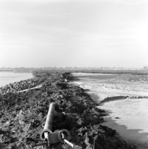 Kreekafsluitingen, perskaden, zanddepots, biesbosch, Bestanddeelnr 168-0744