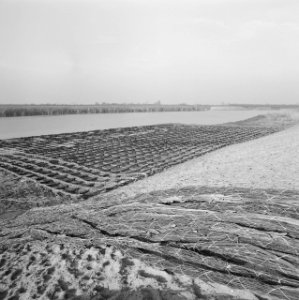 Kreekafsluitingen, zinkstukken, biesbosch, Bestanddeelnr 168-0757