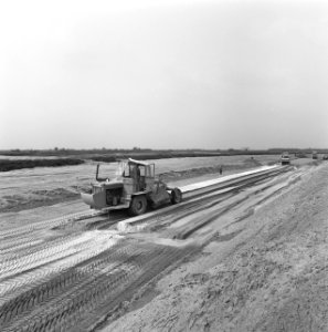 Kreekafsluitingen, aanpassingswerken, diepmengers, biesbosch, Bestanddeelnr 168-0726