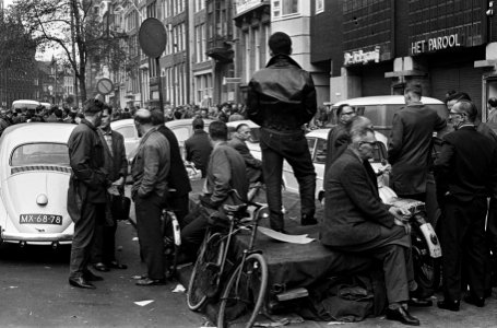 Krantenstaking in Amsterdam, Bestanddeelnr 915-5473