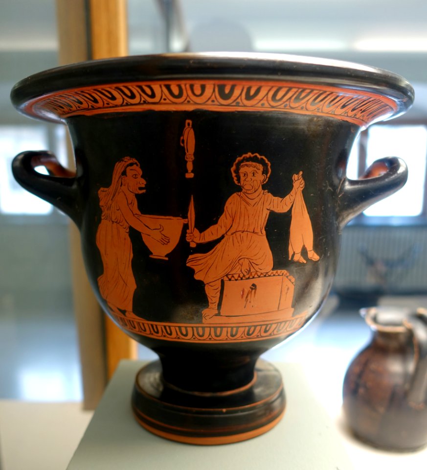 Krater with scene from Aristophanes' Thesmophoriazusae, Apulia, c. 370 BC, H 5692 - Martin von Wagner Museum - Würzburg, Germany - DSC05863