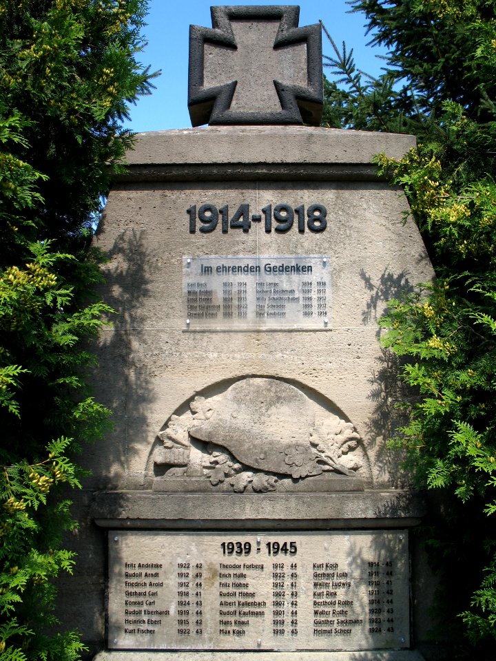 Kriegerdenkmal Großkromsdorf
