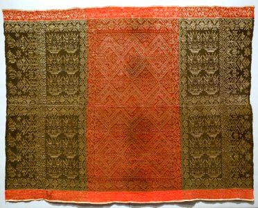 Kre alang (skirt), Indonesia, Sumbawa, Semawa people, early 20th century, cotton, metal-wrapped silk - Textile Museum, George Washington University - DSC09773