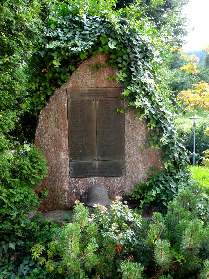 Kriegerdenkmal in Eichicht 2
