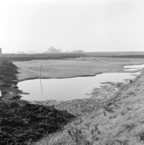 Kreekafsluitingen, perskaden, zanddepots, biesbosch, Bestanddeelnr 168-0743