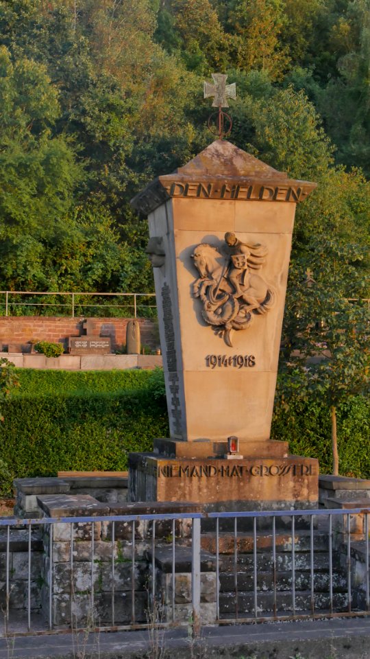 Kriegerdenkmal 1. Weltkrieg am Friedhof Konz-Karthaus 3