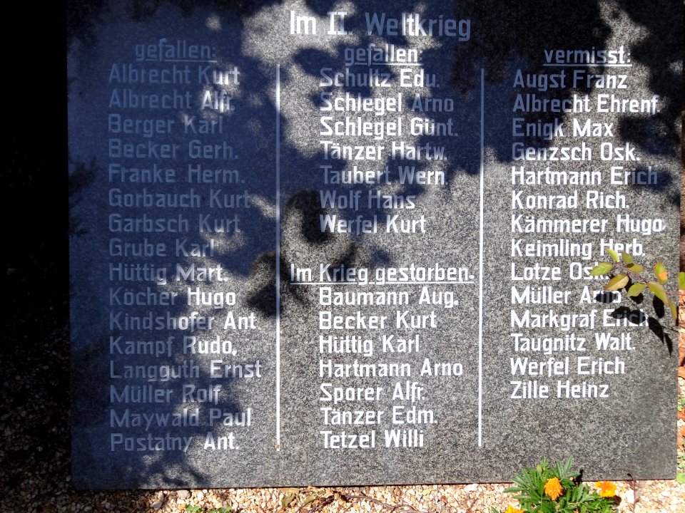 Kriegerdenkmal in Auerstedt 2