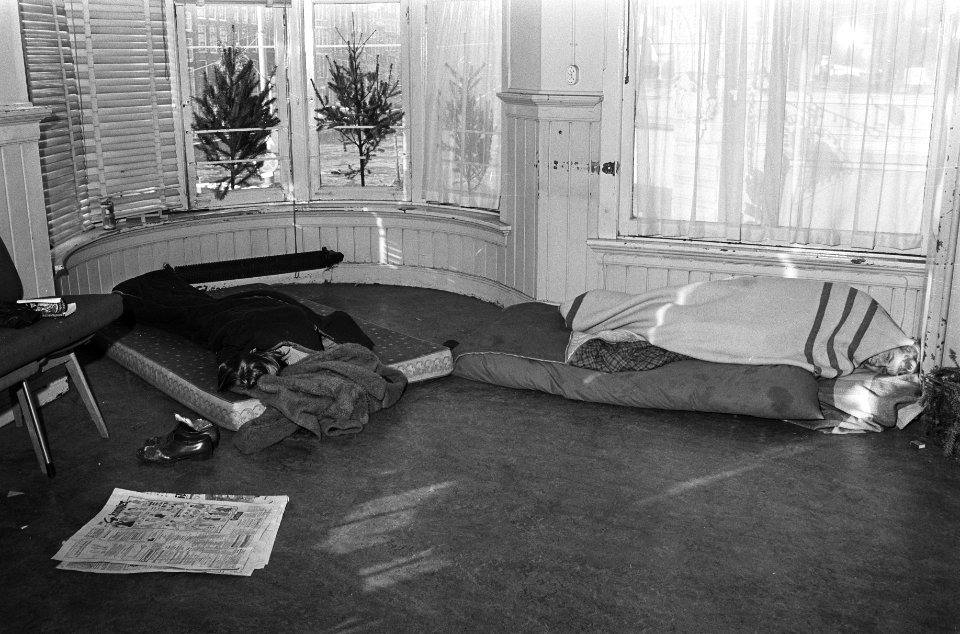 Krakers mogen gekraakte AMRO-pand betrekken, Amsterdam, hoek Keizersgracht-Leids, Bestanddeelnr 924-1356