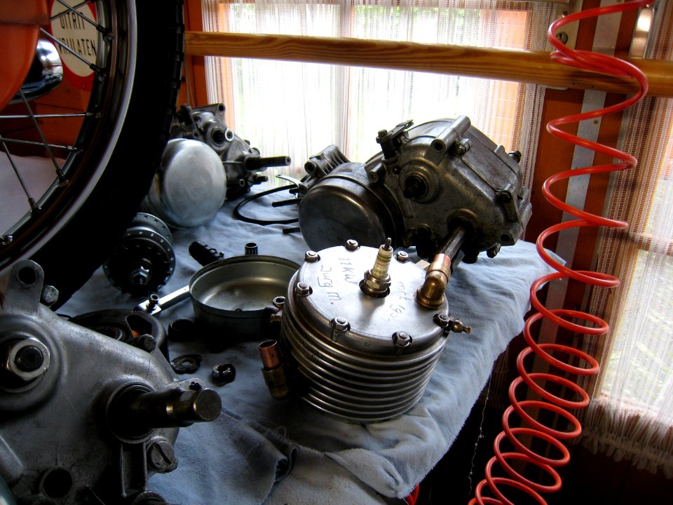 Kreidler RS K54 (orange) revision picture-016