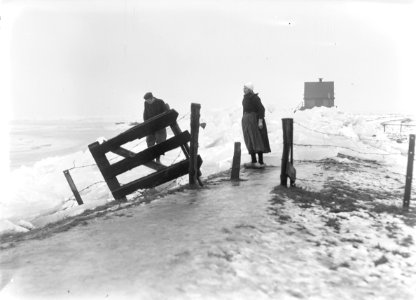 Kruiend ijs bij Marken en Volendam, Bestanddeelnr 904-3745