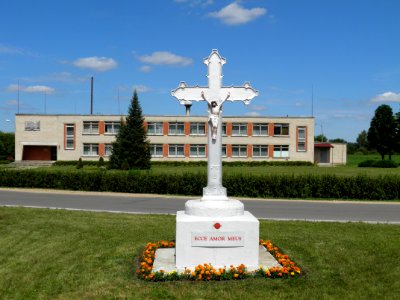 Krucifikss un skola