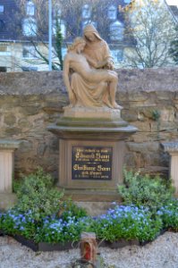 Kronberg, Friedhof, Grab Eduard Bonn (1)
