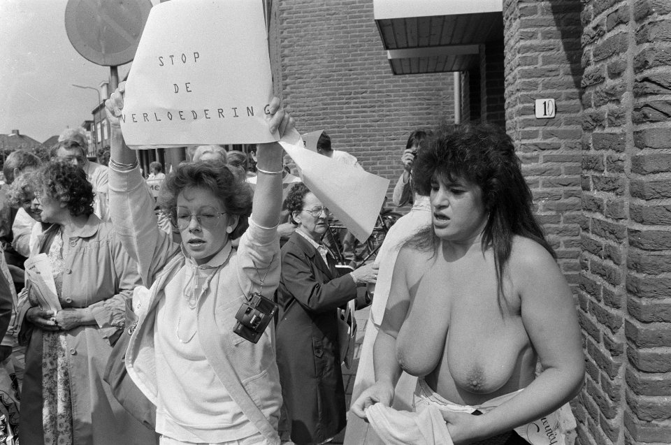 Kruistocht tegen porno van ex-EO-directeur L. P. Dorenbo in Veenendaal blote Ca, Bestanddeelnr 934-0360