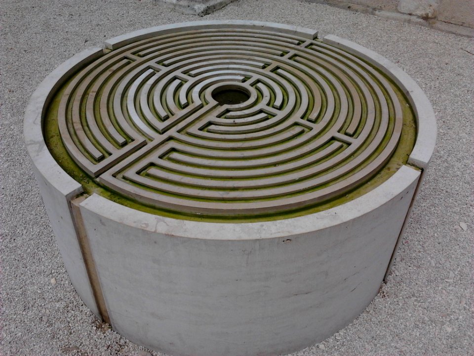 Kreuzgang Dom Eichstätt -Brunnen (2)