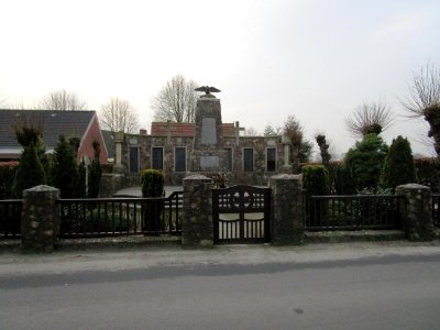 Kriegerdenkmal-middels